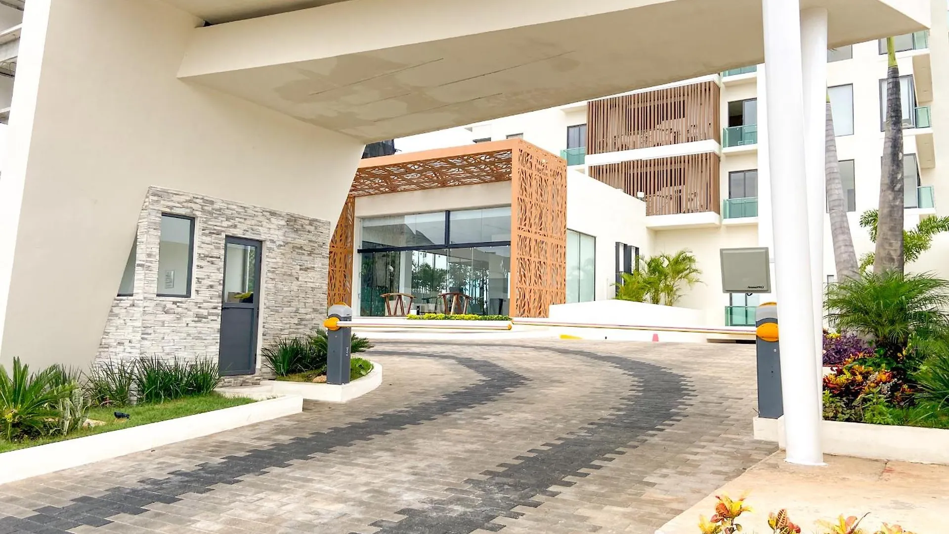 Apartamento Sunny 3Br Condo With Pool, Gym, Tennis, Spa, Parking Playa del Carmen